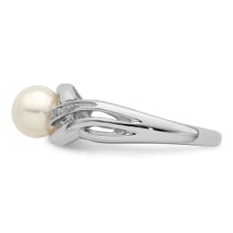rhodium-plated-diamond-and-fw-cultured-pearl-ring-ss